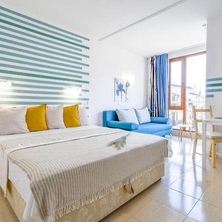 Modern Studios - Meters Away From The Beach Pomorie Exterior photo