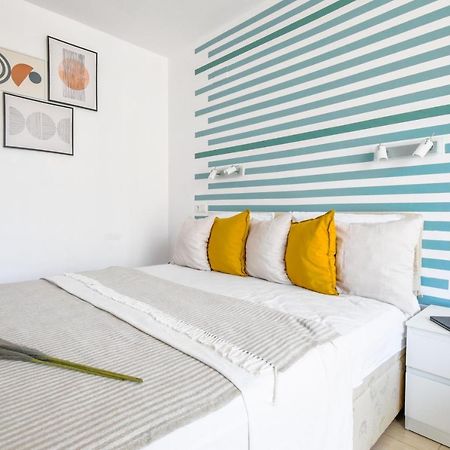 Modern Studios - Meters Away From The Beach Pomorie Exterior photo